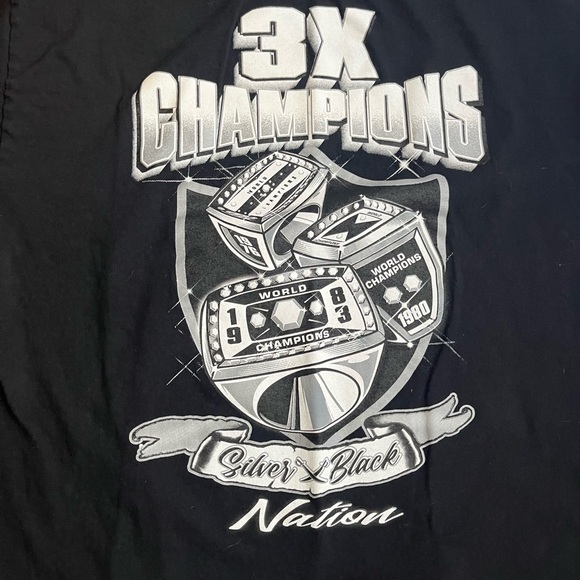 Raiders 3X Champions Silver & Black Nation Graphic Tee Large - Picture 1 of 8